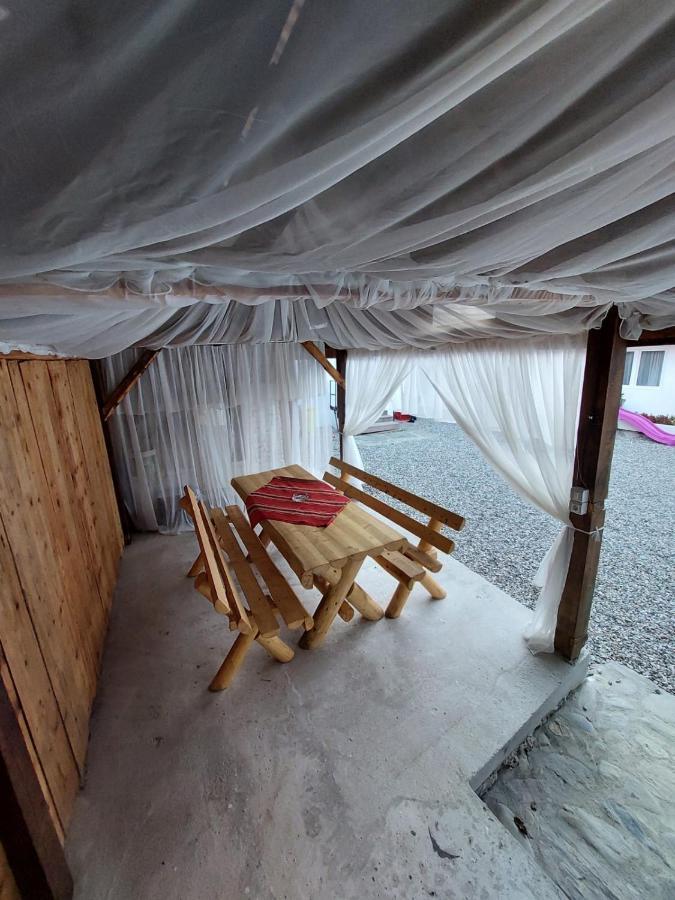 Casuta De Sub Munte Cartisoara Villa Ngoại thất bức ảnh